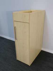 Vertical Personal Storage Unit – Right-handed