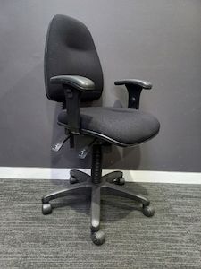 Spectrum 3 Ergonomic Task Chair with Armrest – Eden Office