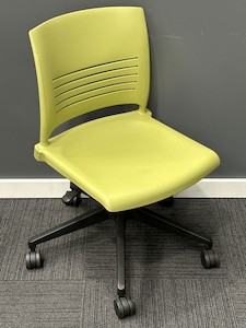 Seating: Strive Task Chair – 1 Lever – KI Furniture