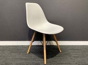 Replica DSW Dining Chair – Nood