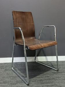 Seating: Ply Sled Base Chair – Thonet