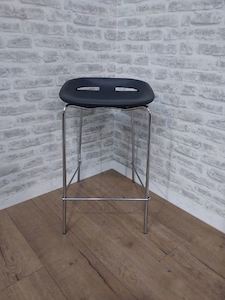 Klou Bar Stool – Kastel