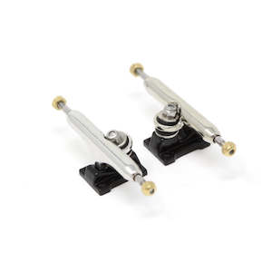 Skull Pro Trucks Silver/Black 32mm