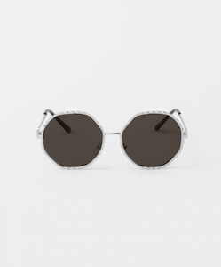 Clothing: Stella + Gemma | Chloe Silver | Sunglasses