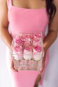 Roses in a clear box - Small