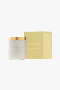 Clothing: Pomelo + Mandarin Small 22hr Candle