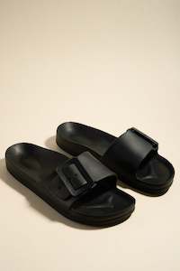 Clothing: Cool Black Single Buckle Slides