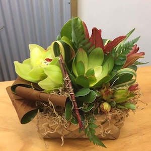 Low Flax Bag Arrangement.