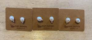 Ear Mints Egg Pearl Metal Dot Post Earrings 2427