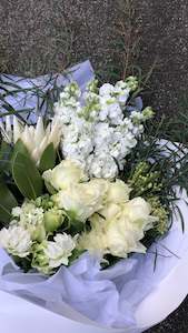 Florist: Elegant whites