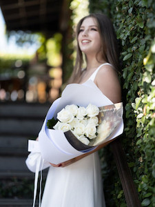 Dozen White Rose Flori