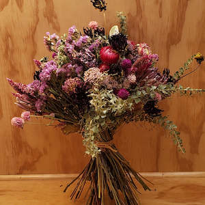 Flower: Pink toned dried bouquet