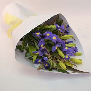 Flower: Iris Bouquet