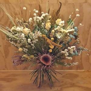 Large Dried bouquet in neutral tones