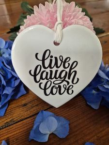 Live Laugh Love ceramic heart (H)