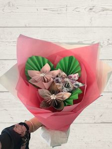 Florist: Paper flower bouquet