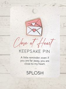 Keepsake pin - Close at heart