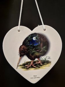 Florist: Kiwi Ceramic heart