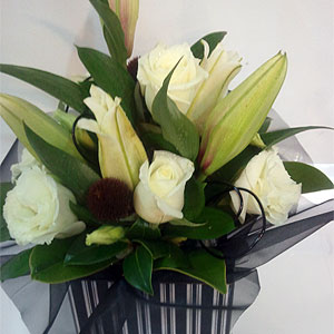 Flower: Classy White Box