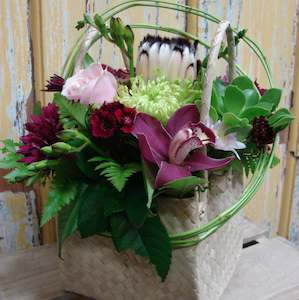 Flower: Modern Arrangement: F/Choice