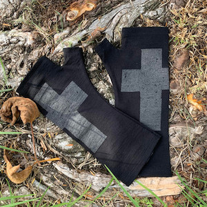 Gift: Fingerless gloves - Bold Cross