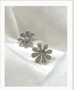 Gregory Ladner Daisy Earring