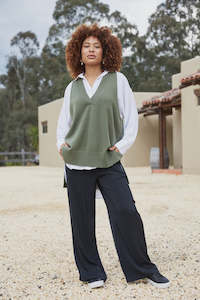 Clothing: Eb&Ive Mayon pant Ebony