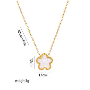 WhiteFlying Saucers Flower 18 k Gold plated necklaces white