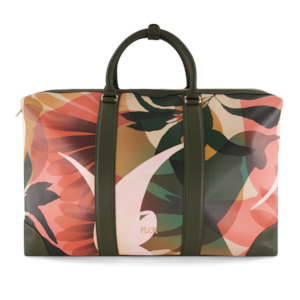 Clothing: Flox overnight bag whenua