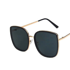 Clothing: Flying saucers black full frame sunglasses