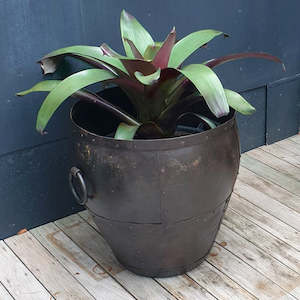 Sahar Iron Planter | Large