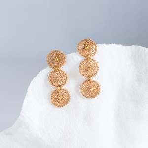 Jewellery: Milena Zu | Triple Gold Woven Disc Drop