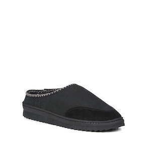 Shoe: Emu Platinum Outback Scuff Black Sheepskin Slipper