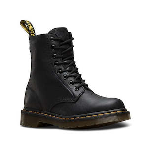 Dr Martens Pascal 1460 8 Eye Black Virginia Soft Leather