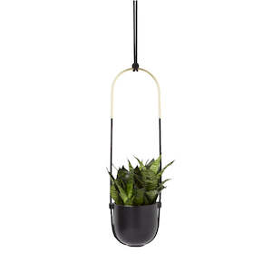 Hanging Planter Black Bolo