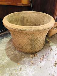 Outdoor: Terracota lattice pot