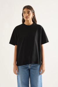 Outland Denim: Outland - The Good Oversized Tee - Black