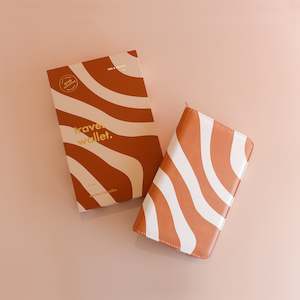 Soft furnishing wholesaling: Rust Swirl Travel Wallet