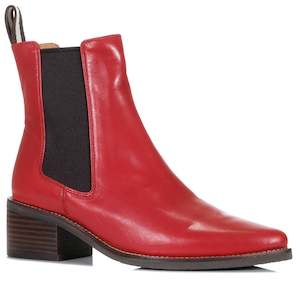 Footwear: Bresley Daily Red Waxy