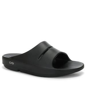 Footwear: Oofos OOahh Black