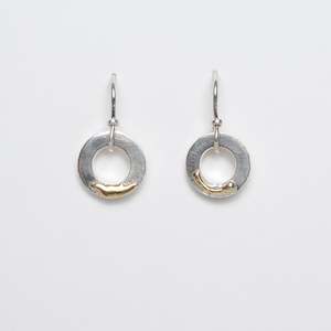 Sterling silver hoop earrings by Lucía Araoz made in Dunedin, Aotearoa