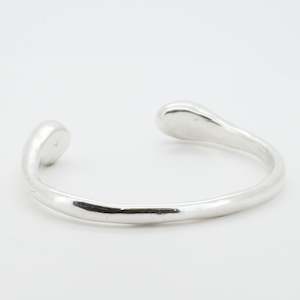 Jewellery: Drip cuff by Zoe McBride made in Auckland, Aotearoa