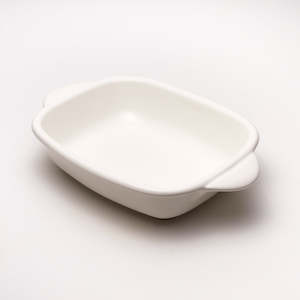 Temuka Pottery: Small Temuka baking dish in two colours, made in Palmerston North, New Zealand