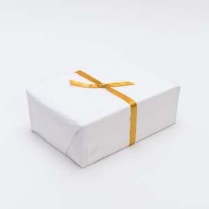 Under 10: Gift wrapping