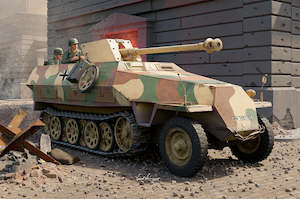 Trumpeter 1/16 Sd.Kfz 251/22D Plastic Model Kit