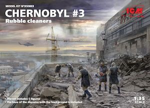 Hobby equipment and supply: ICM 1:35 Chernobyl #3. Rubble Cleaners