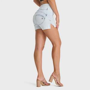 WR.UP® SNUG Jeans Limited Edition - High Waisted - Shorts - Light Acid Wash