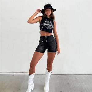 WR.UP® SNUG Jeans - 3 Button High Waisted - Shorts - Black + Black Stitching