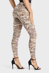 Womens Fashion Booty Shaping Pants: WR.UP® Cargo Fashion - High Waisted - 7/8 Length - Sand Camo