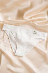 Diwo Pro Pants: Seamless Underwear - White